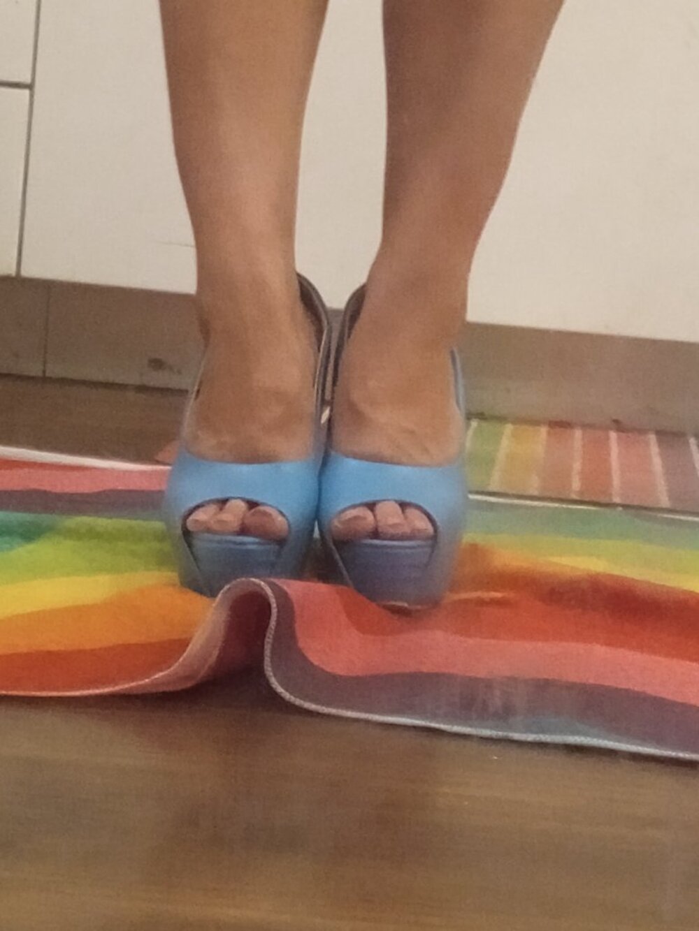 Blue - Picture 4 of 4
